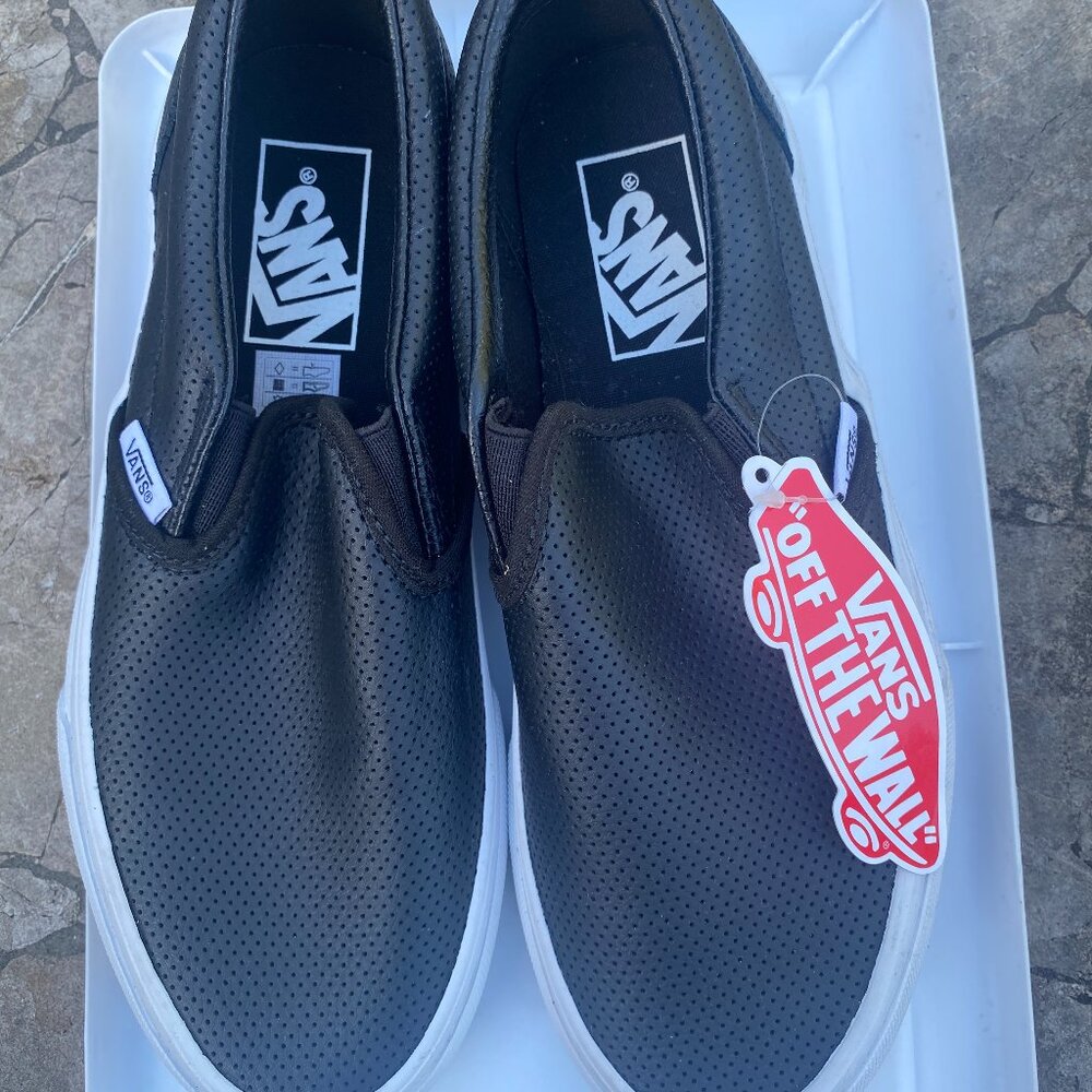 Brand new Vans Off The Wall black size 6